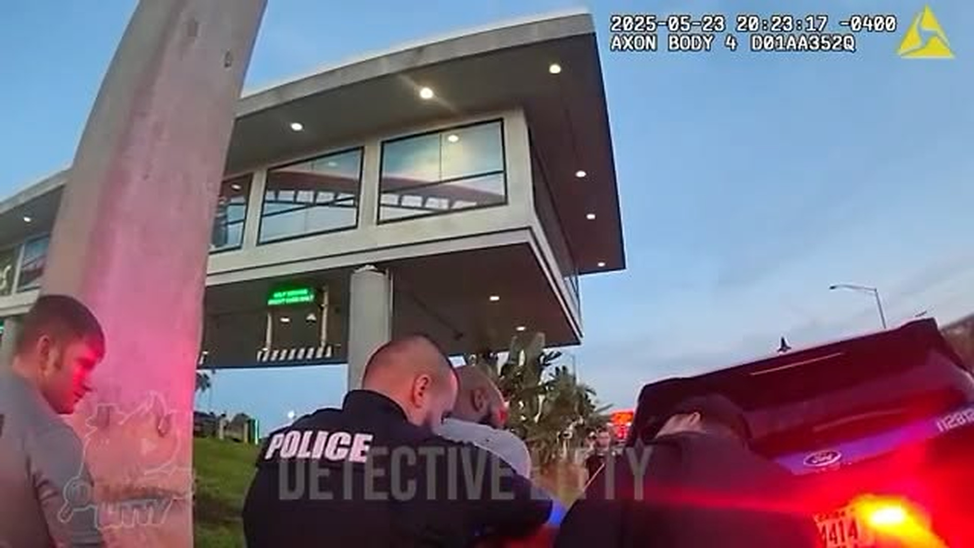 H1710020_Police Tased Him 4 Times While Walking His Dog At The Airport. | Nightline Capture