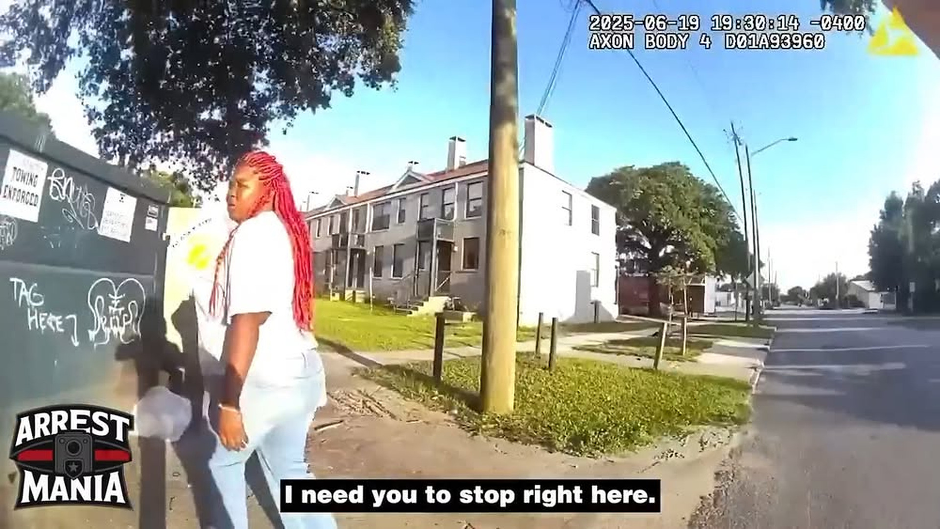 H1410067_Routine Traffic Stop Turns Chaotic As Mom s Outburst Leaves Her Daughte. | Nightline Capture