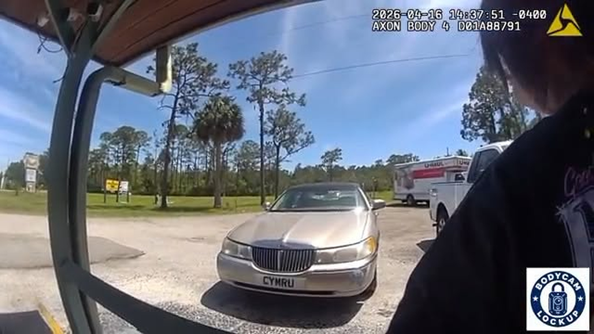 H1910086_What Happens When A Passenger Tries To Steal A Car At The Airport. | Roadside Pulse